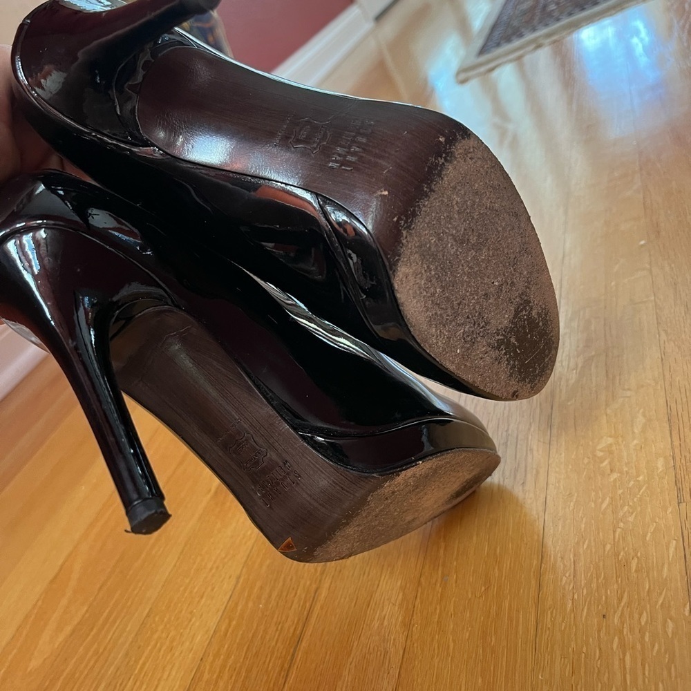 Stuart Weitzman Pumps​ - Picture 4 of 6